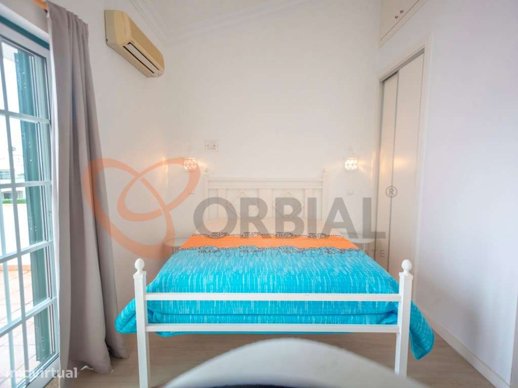 Moradia V2 para venda, inserida em condomínio privado com piscina, ...-12