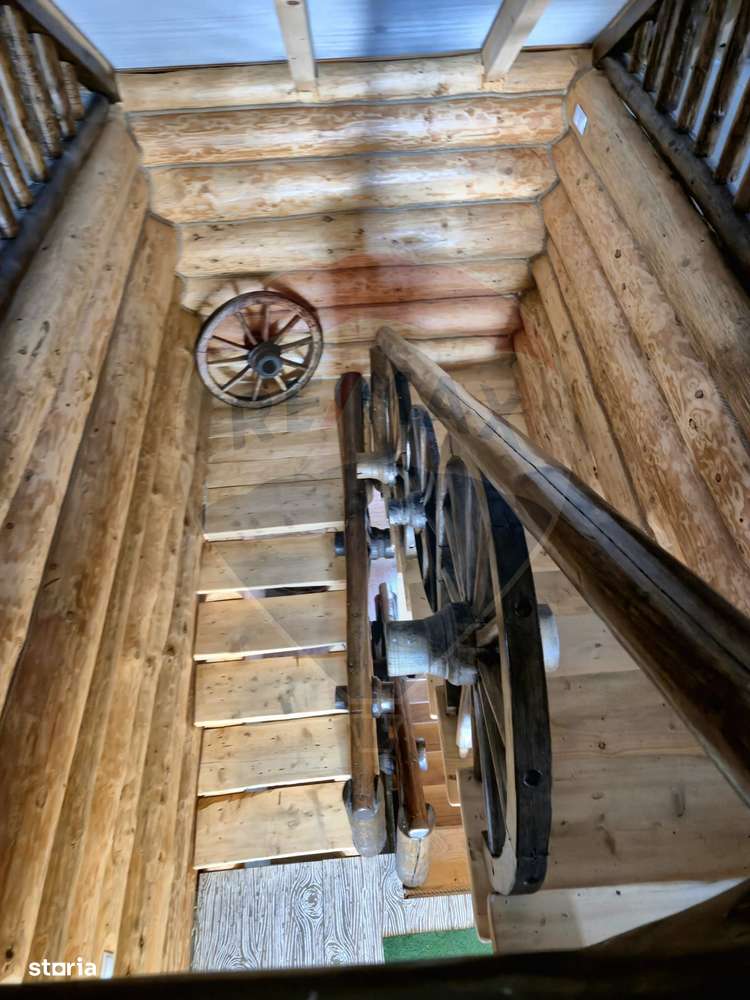 Casă / Vilă cu 6 camere de vânzare-11