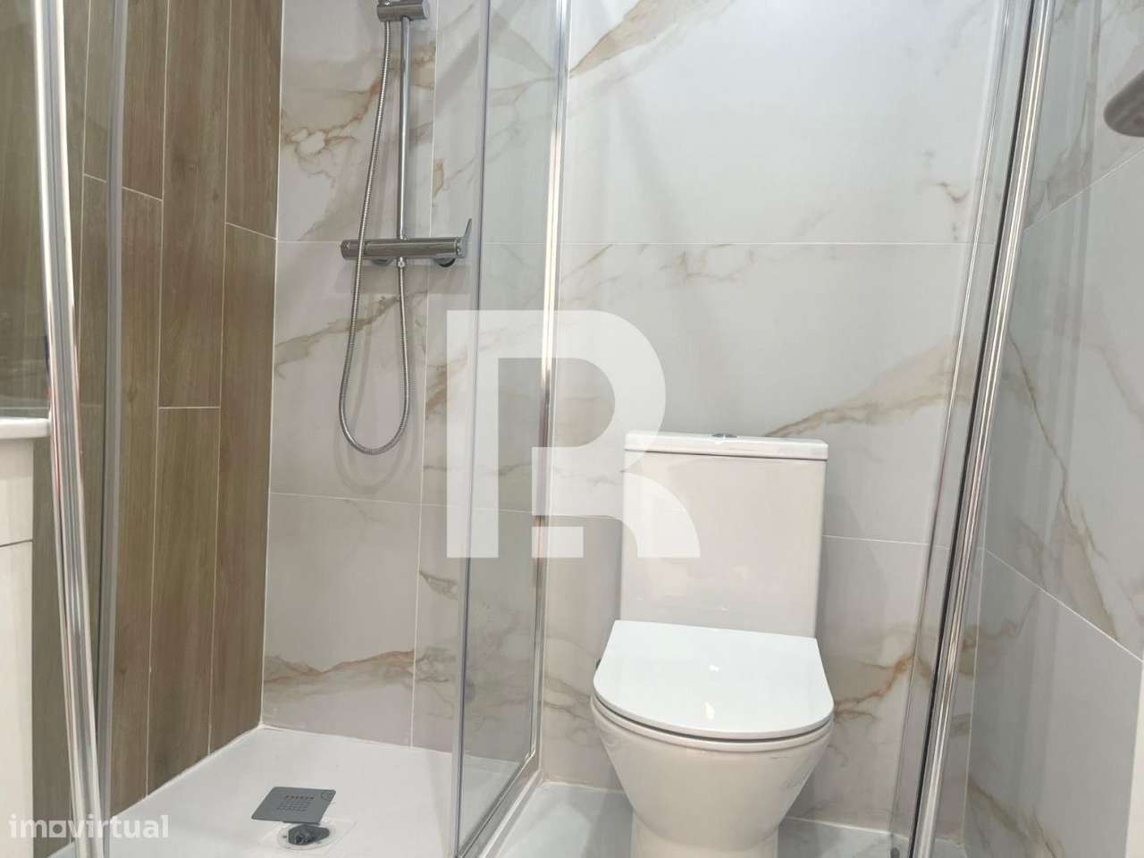 Apartamento T2 totalmente remodelado em Queluz-6
