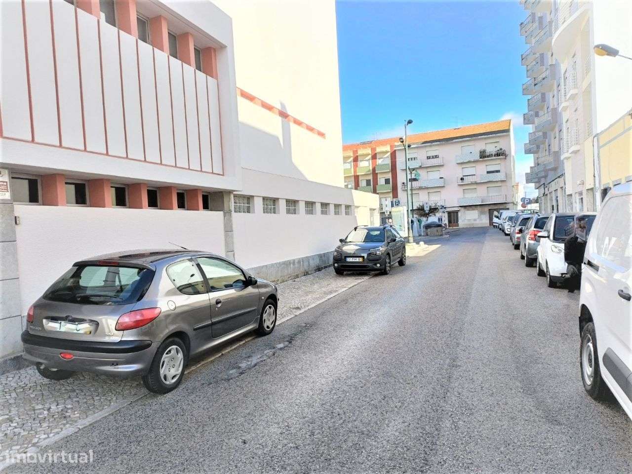 Garagem centro Montijo | Tipo boxe com 17 m2 | construção recente - Grande imagem: 4/15