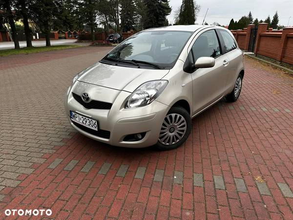 Toyota Yaris 1.33 Premium - 1