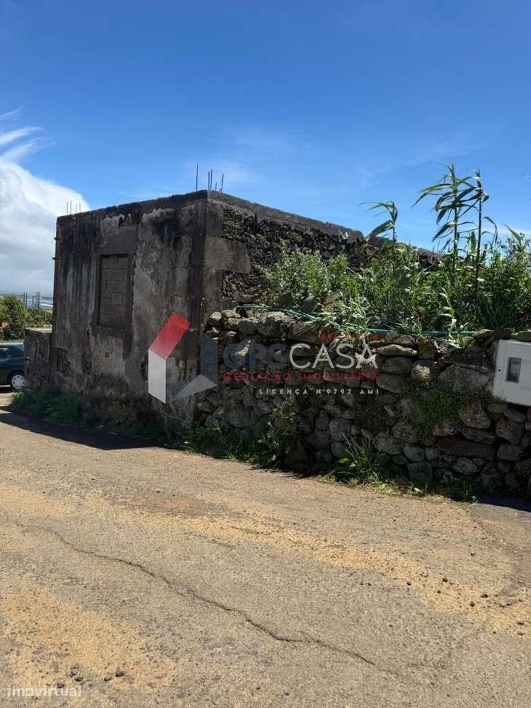 Moradia T1 com Vista Mar e Projeto Aprovado – Santa Cruz-15