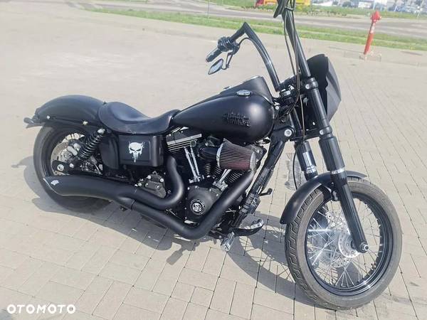 Harley-Davidson Dyna Street Bob - 1