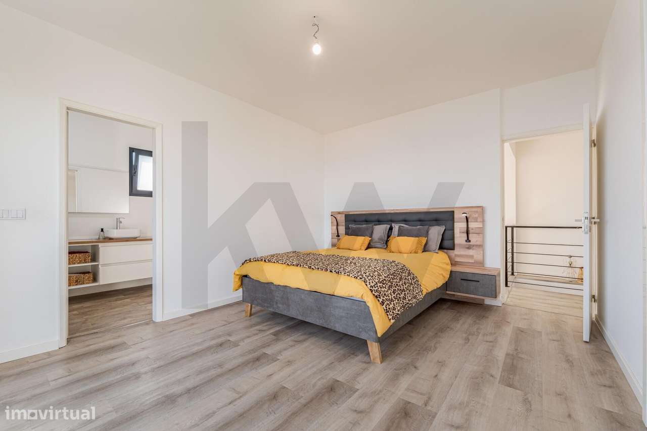 Moradia T3 com escritório, dois pisos e grande lote — Gaula, Santa Cru-15