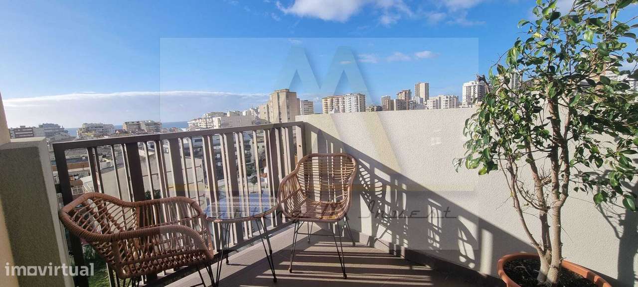 Apartamento T2 Triplex com 2 lugares garagem-14