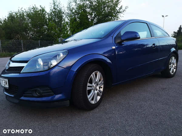 Opel Astra GTC 1.6 Turbo Sport - 2