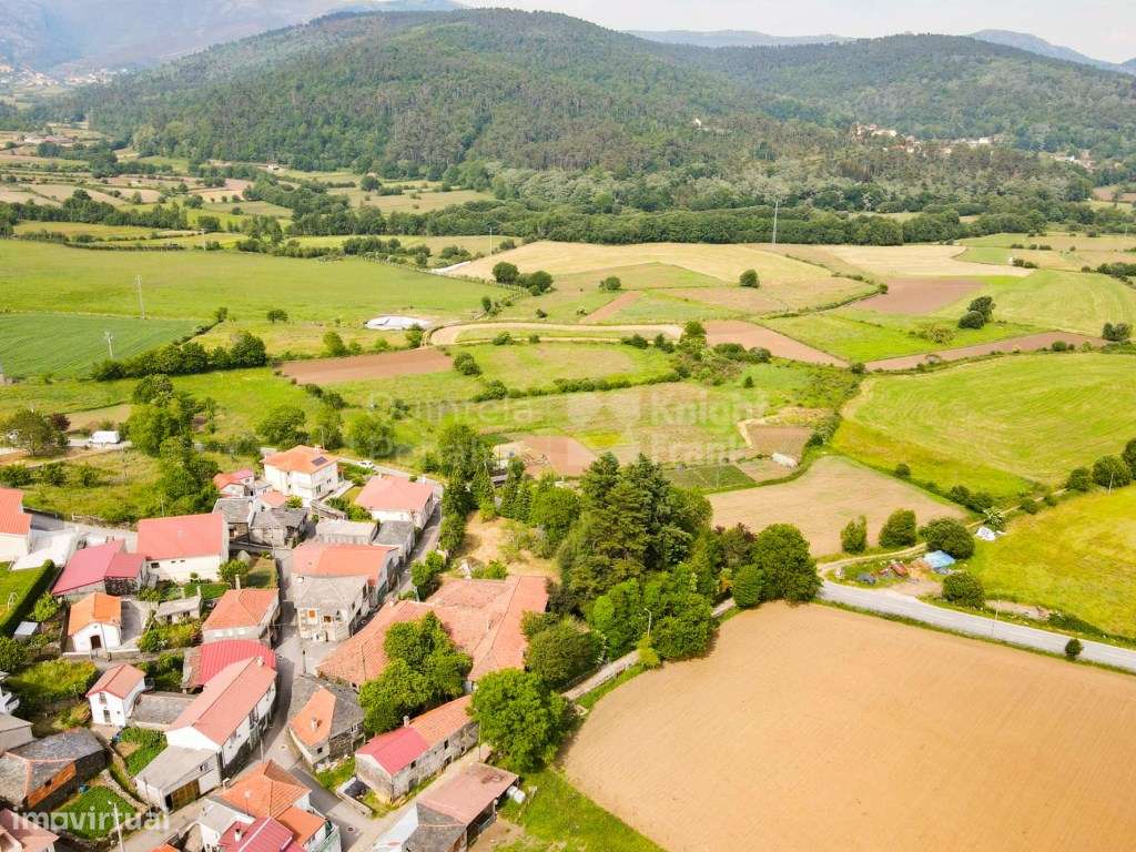 Quinta com três casas e jardins, reabilitada, em Vila Real - Grande imagem: 5/31