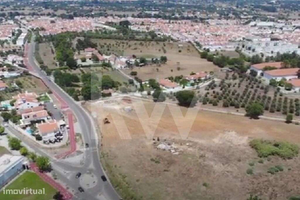 Terreno com 2,7 hectares em Évora - Loteamento aprovado - Grande imagem: 2/9
