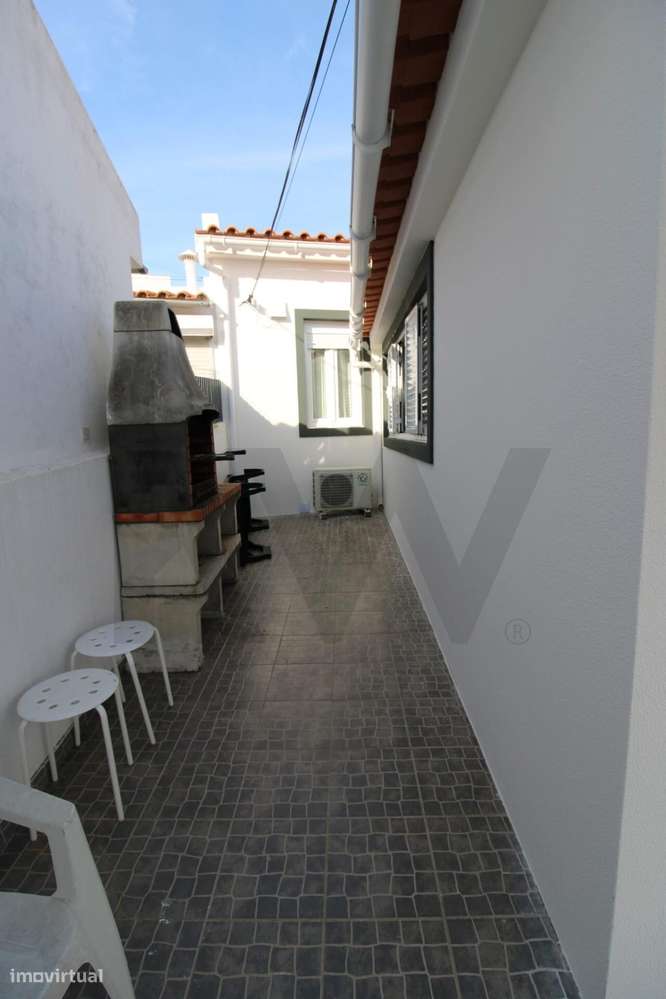 Moradia T2 Totalmente Remodelada com Terraço de 60m2 – Galiza, Estoril - Grande imagem: 4/15