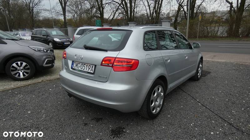 Audi A3 1.6 TDI Ambition - 7