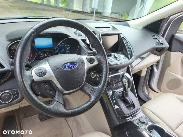 Ford Escape 2.0 EcoBoost AWD Titanium - 9