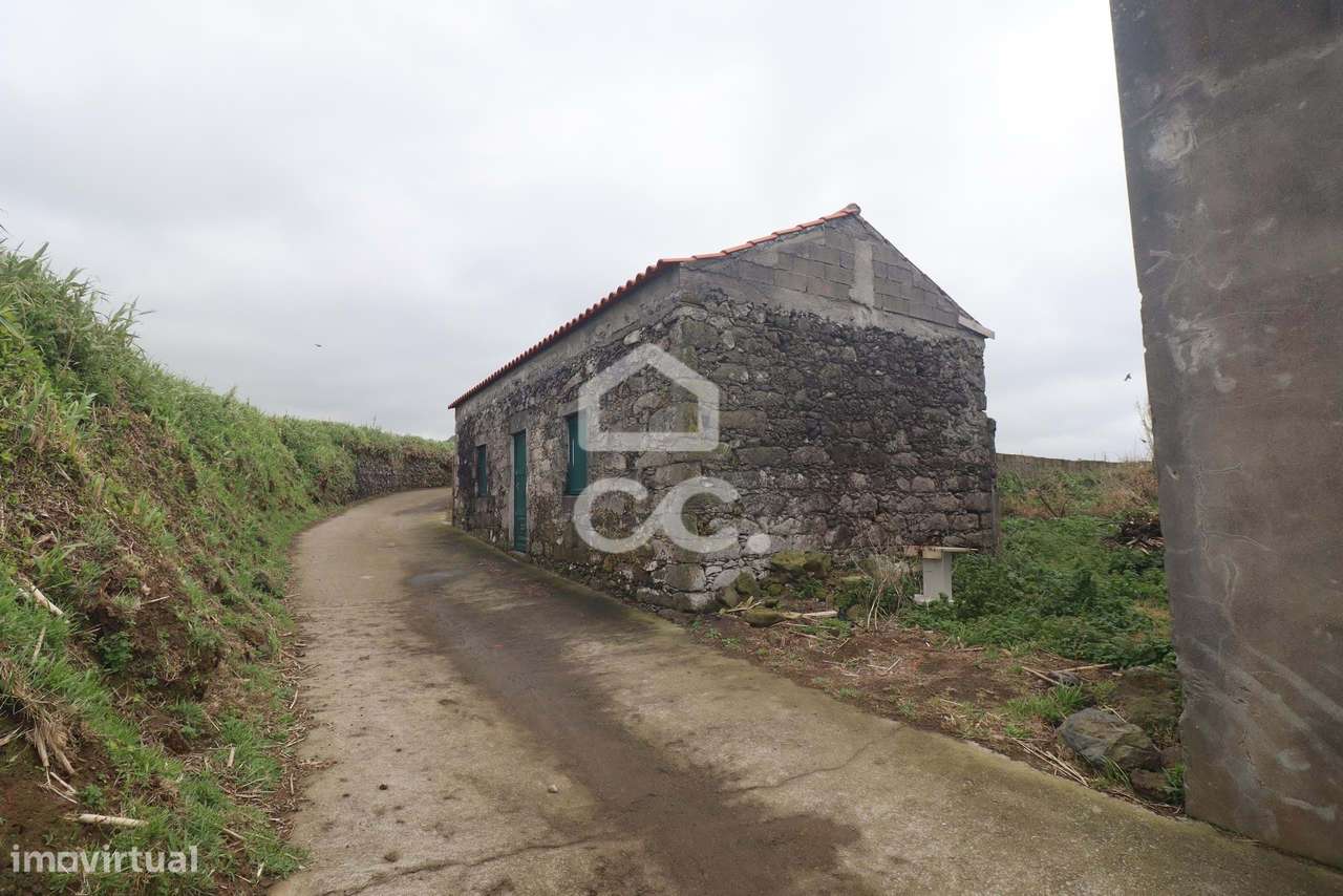 Terreno com Construção - Fenais Ajuda - Ribeira Grande - Grande imagem: 3/10