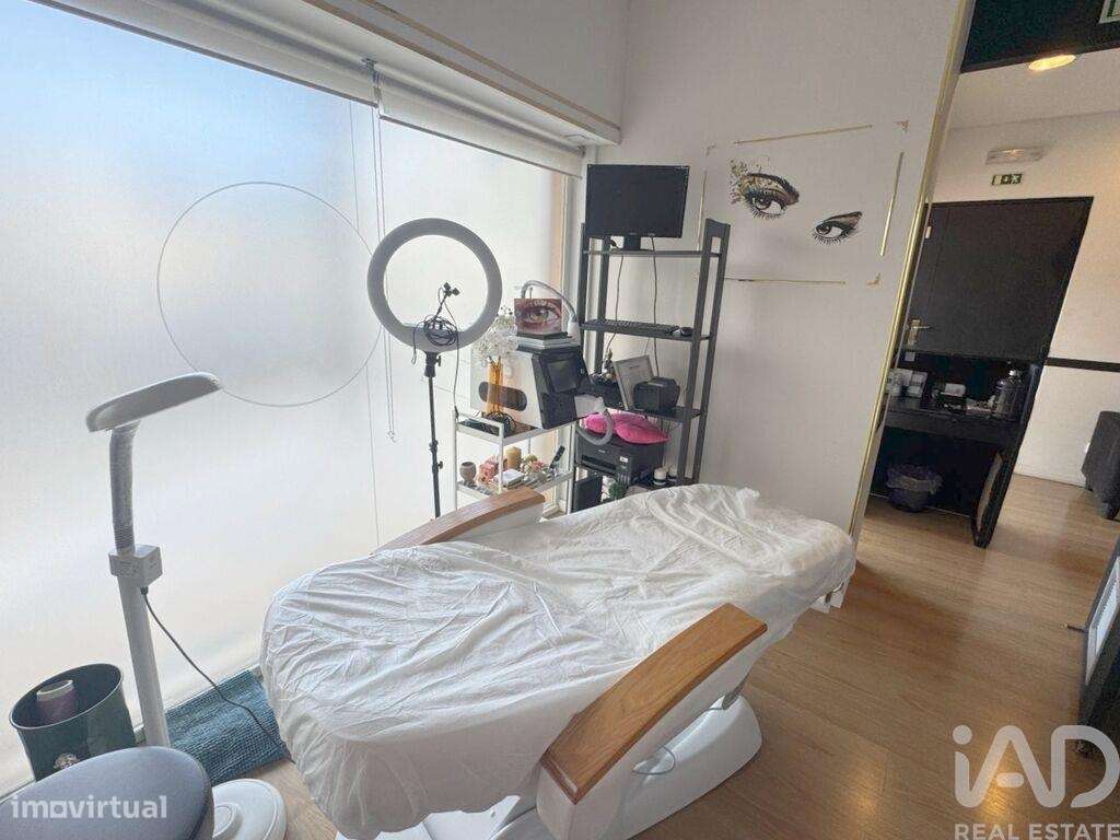 Loja / Estabelecimento Comercial em Faro (Sé e São Pedro) de 60,00 m2 - Grande imagem: 2/19