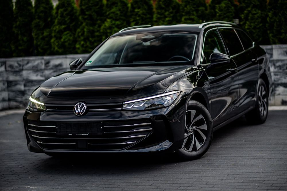 Volkswagen Passat B9 (2023-) 2.0 TDI SCR DSG Business 2025
