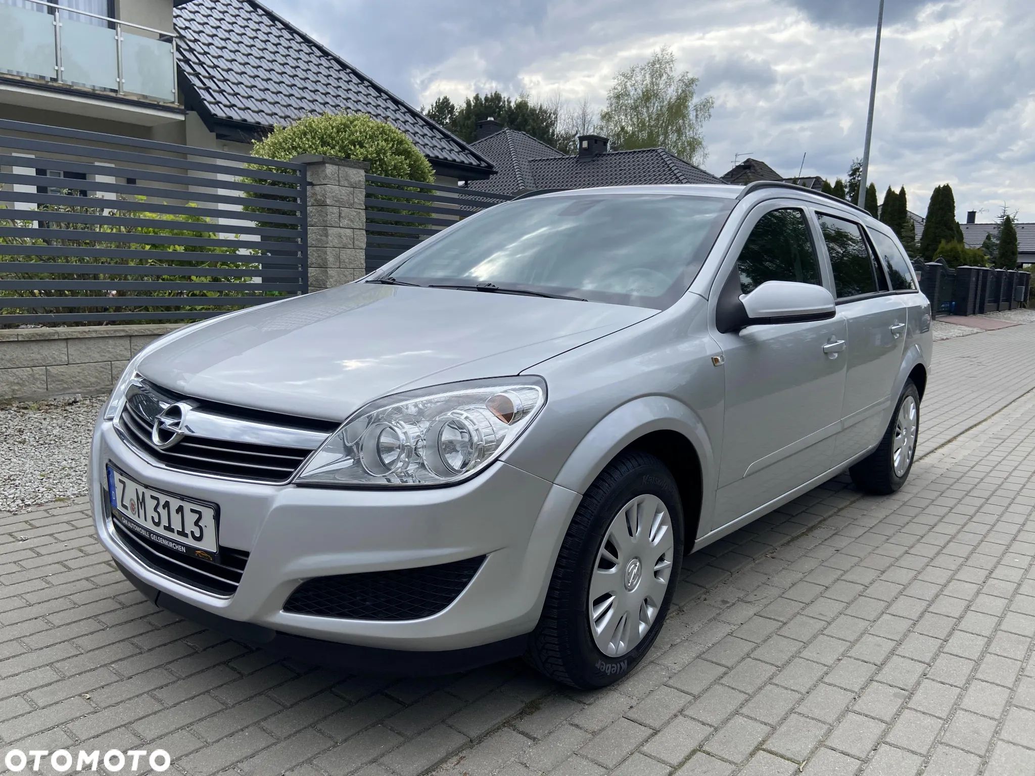 Opel Astra 1.4 Caravan Edition - 1