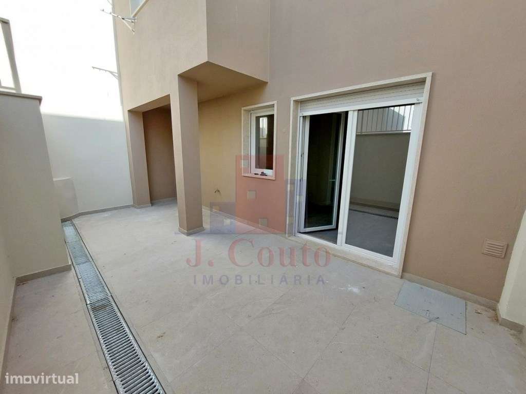 Apartamento T2 em Caldas da Rainha-23