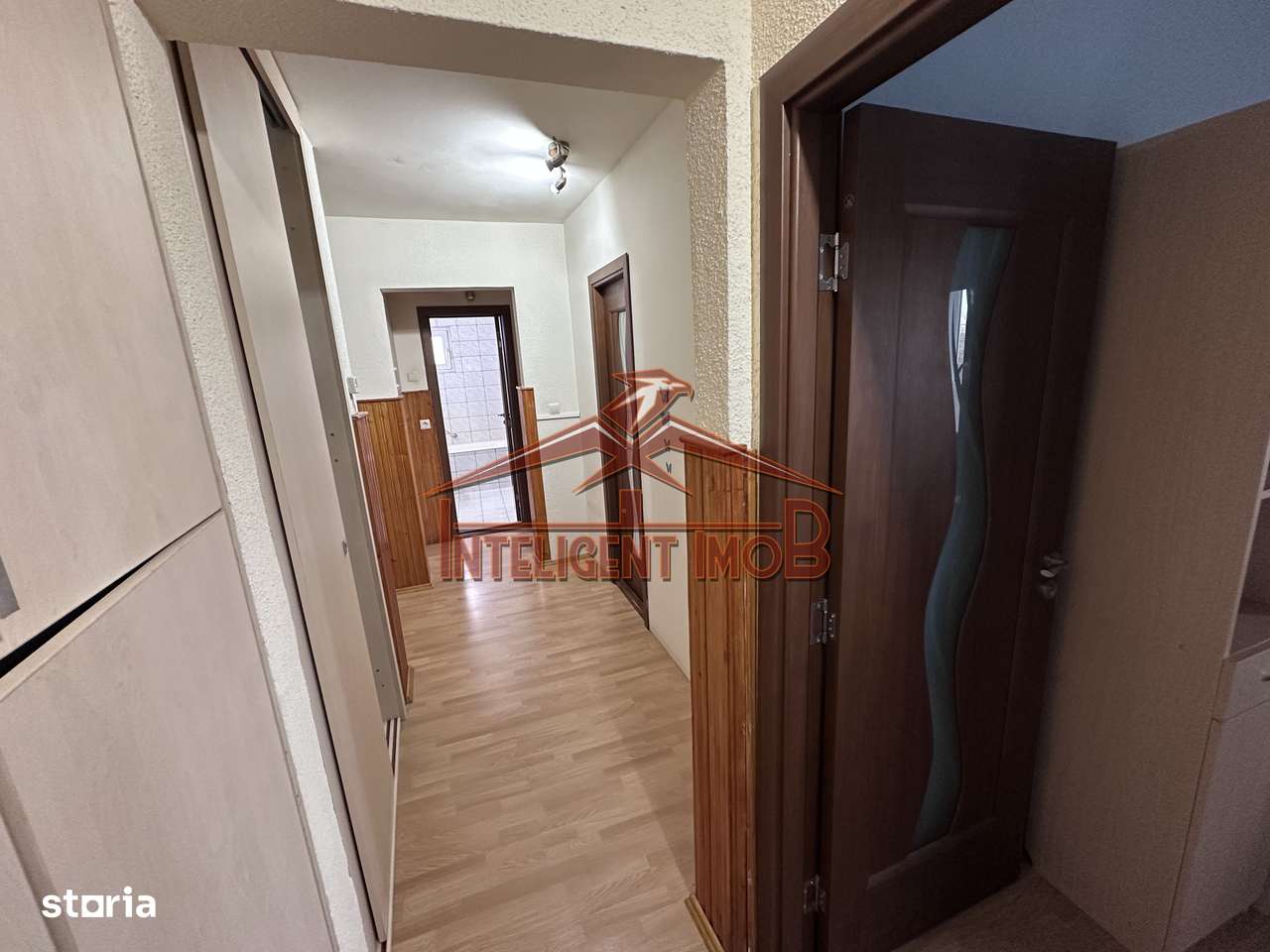 NOU! Apartament, decomandat, 4 camere, et.2 in Strand, Jud.SB-18