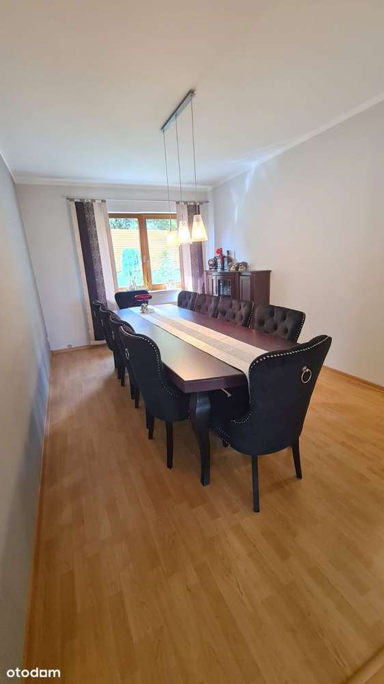 Dom z pięknym ogrodem w malowniczej okolicy-10