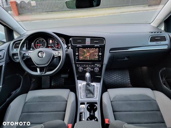 Volkswagen Golf 2.0 TDI SCR DSG R-Line - 22