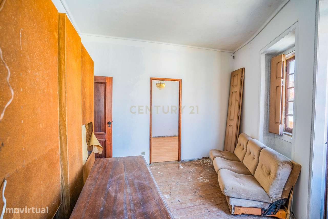 Moradia no Centro das Gaeiras. Uma casa única.-25