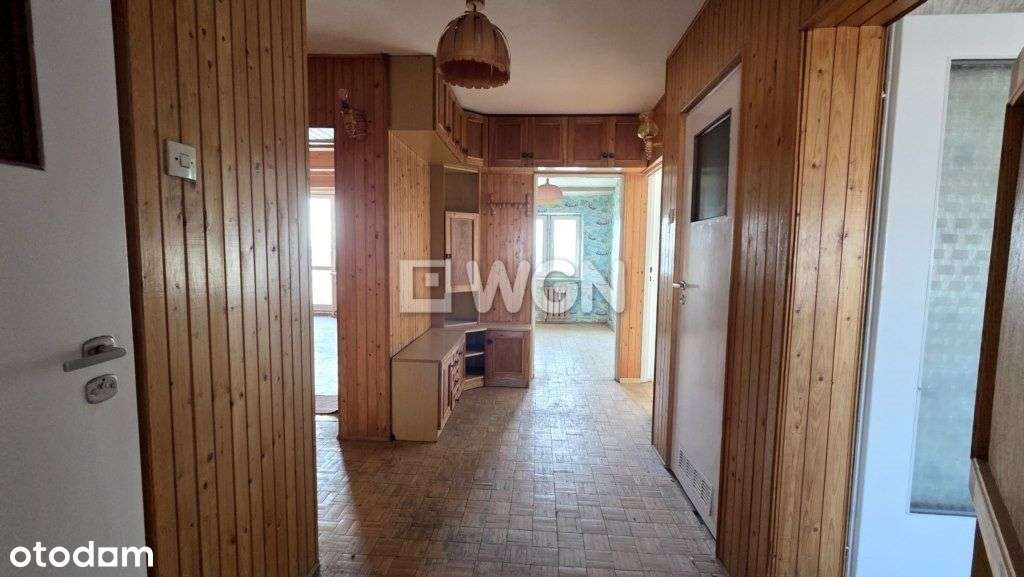 Duże mieszkanie z widokiem na jezioro.-9