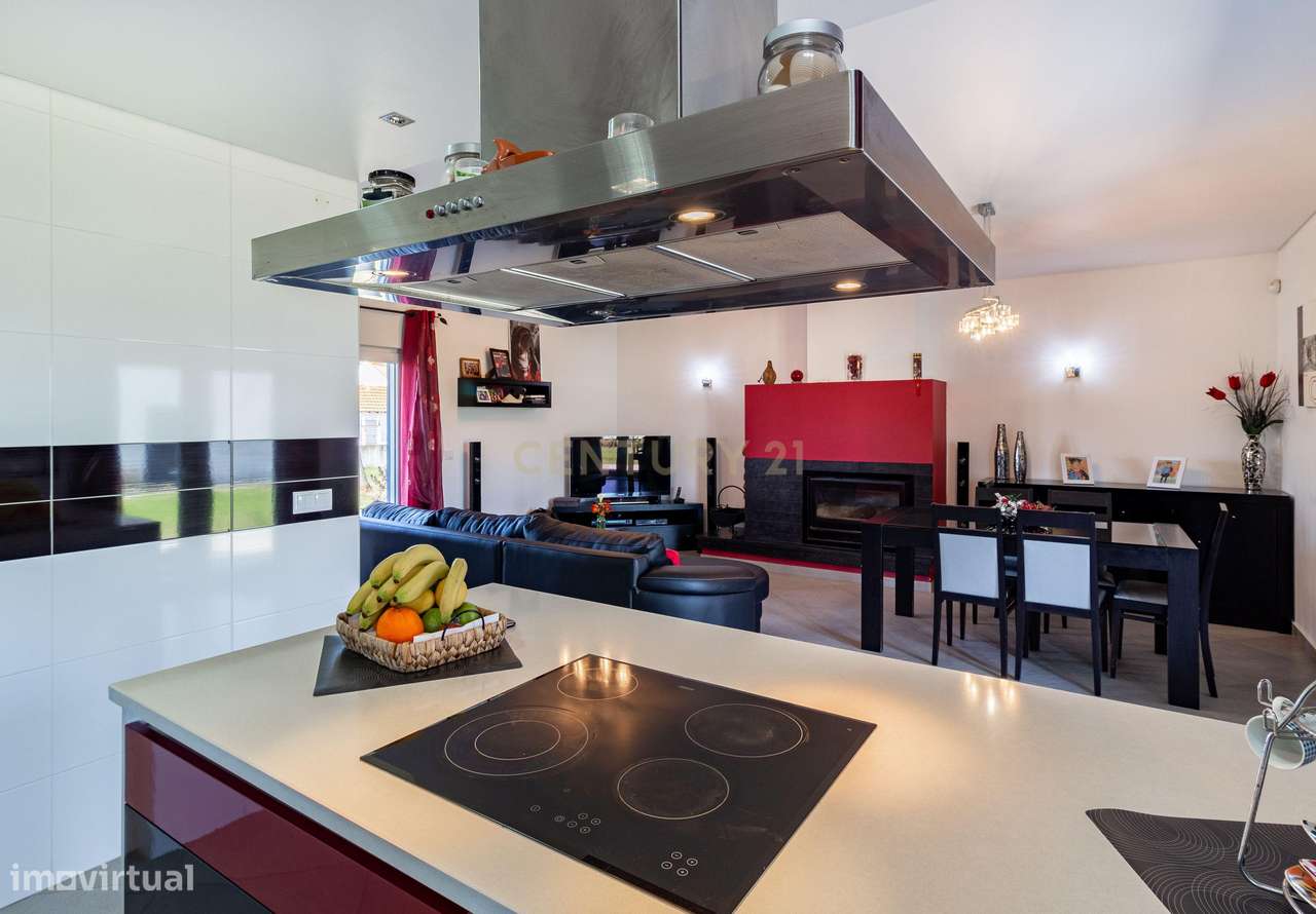 Vende 2 Moradias T2+1 - 19.000M2 de terreno - Moita - Grande imagem: 4/42