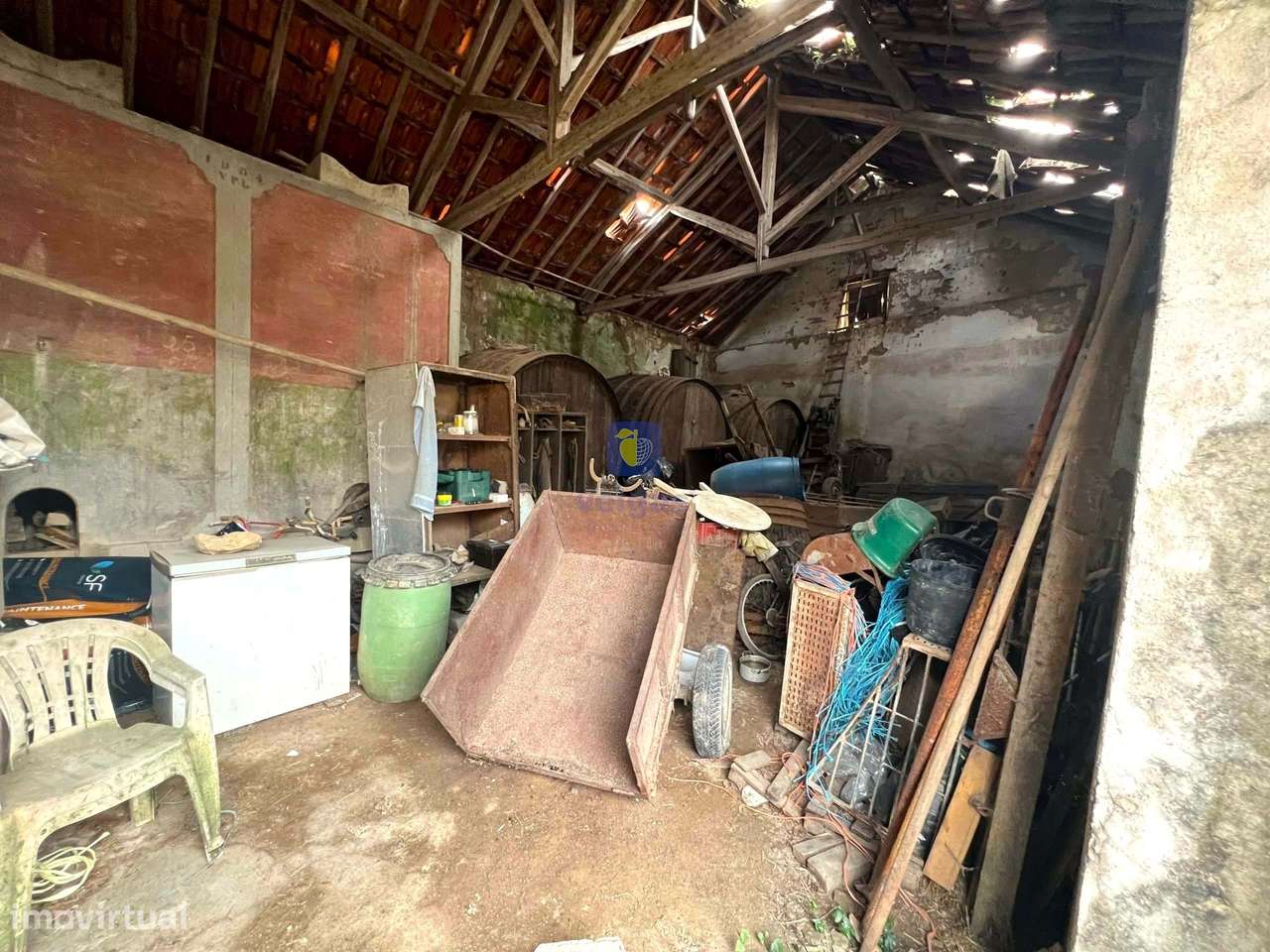 Baixa de Preço !!!! Villa para Recuperação na Labrujeira - Ventosa - A-27