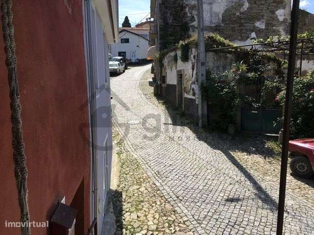 Casa com Terreno em Vilarinho de Cotas, Douro-13