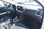 Kia Ceed 1.6 CRDi mHEV M DCT - 16