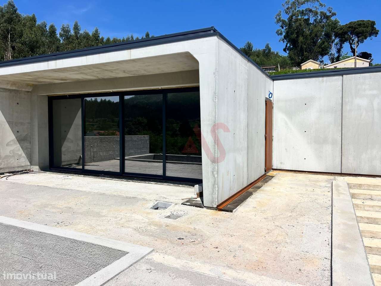 Moradia Térrea T3 com Piscina | Nova | Leitões, Guimarães-34