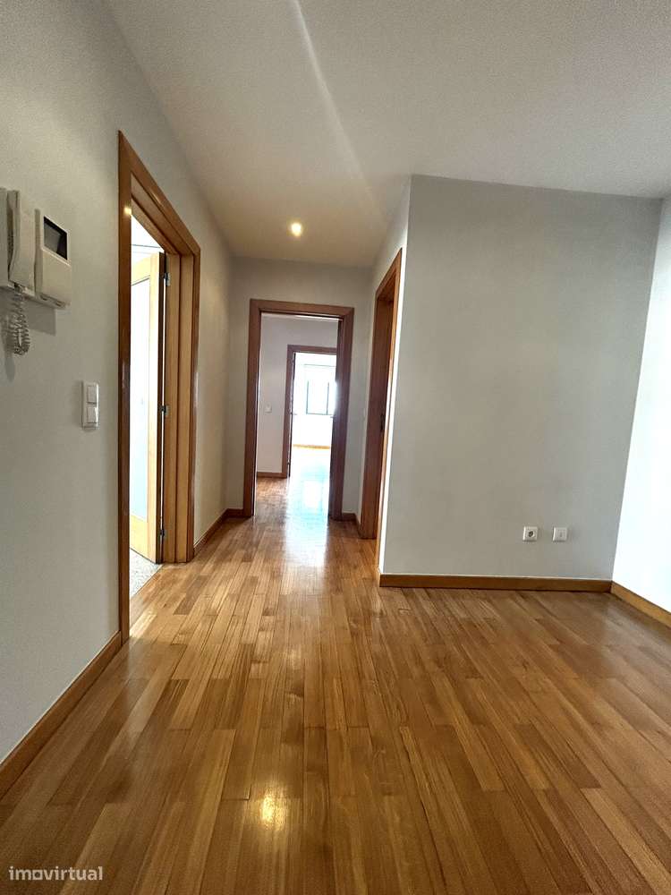 Apartamento T3, Pinheiro Manso, Ramalde - Grande imagem: 2/24