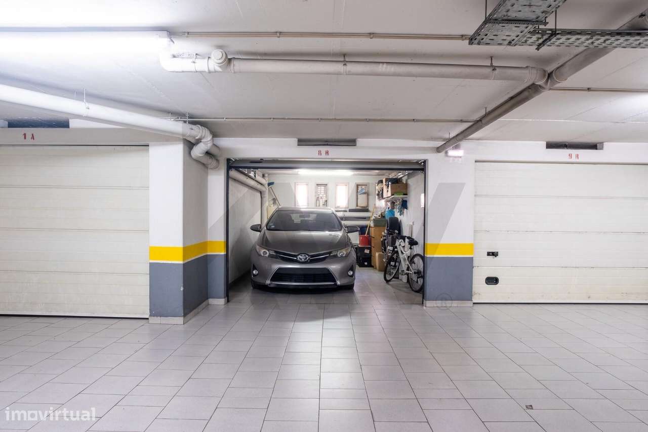 T3 com Box, Arrecadação, 3 Varandas e Vista Rio – Quinta da Piedade, 2-29