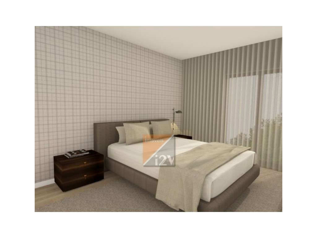 Apartamento de T3 Duplex com acabamentos de Luxo-17