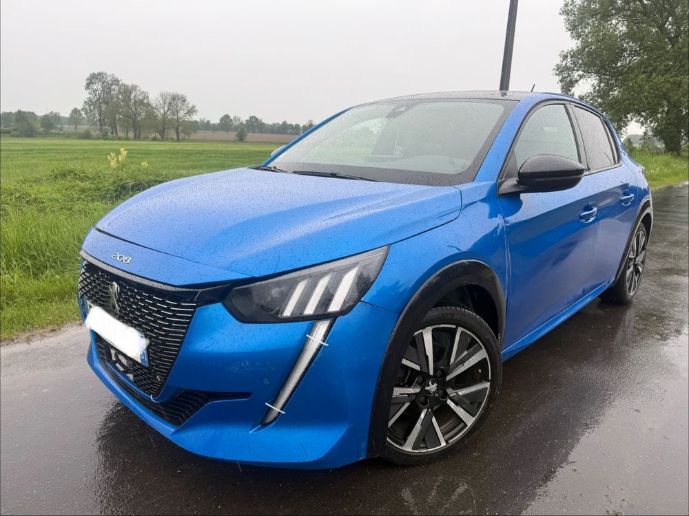 Peugeot 208 PureTech 130 EAT8 GT 2021