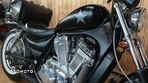 Suzuki Intruder - 28