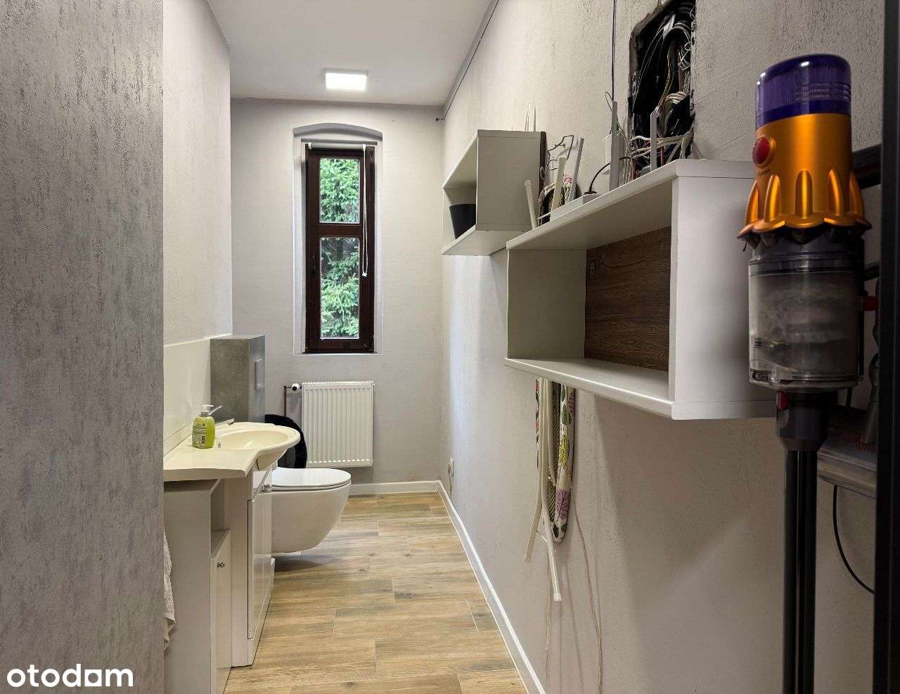 Duży dom do zamieszkania lub na działalność-13