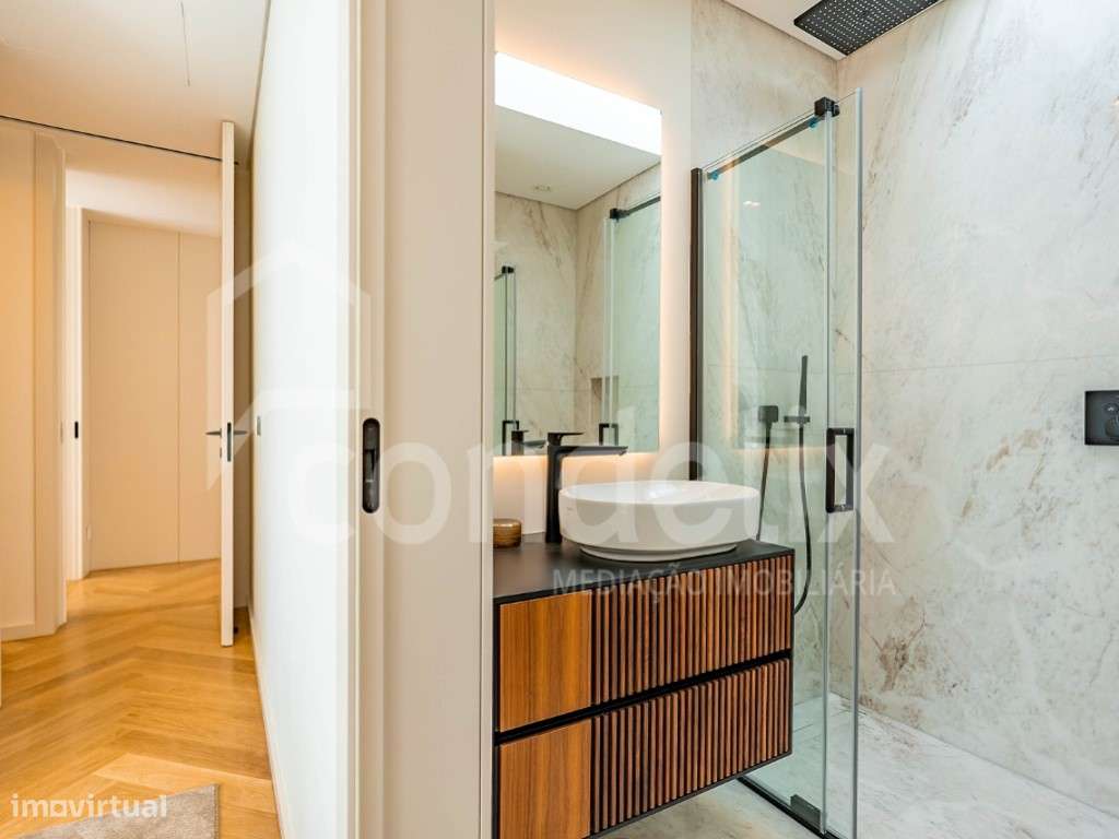 Moradia T5+1 nova com piscina em condomínio fechado de luxo no Estoril-28