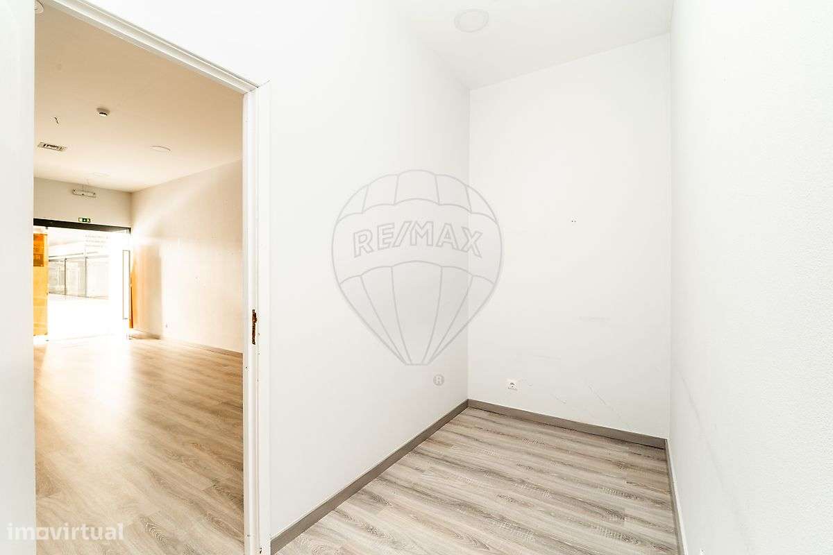 Loja  para arrendamento - Grande imagem: 5/14