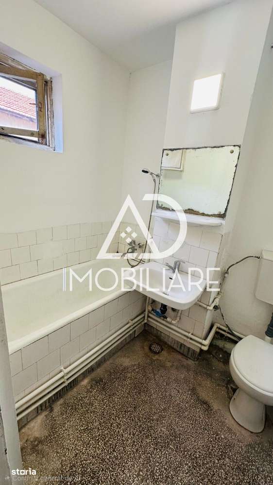 Apartament 3 camere de vânzare , strada Nicolae Bălcescu-10