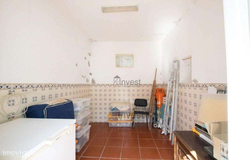 Prédio para remodelação - Carvoeiro-9