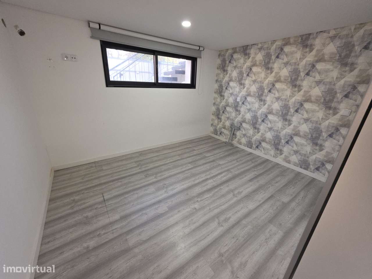 Fantástico Andar Moradia V3 com terreno - Grande imagem: 4/19