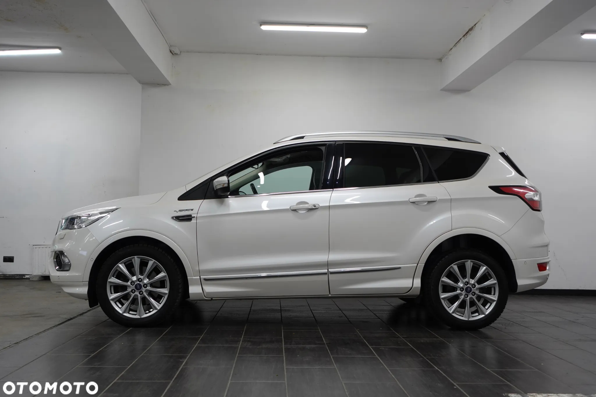 Ford Kuga - 5