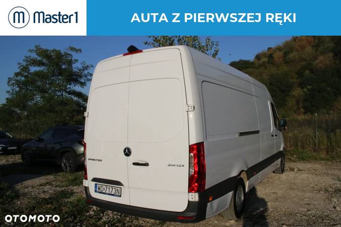 Mercedes-Benz Sprinter - 4