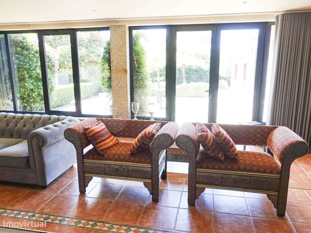 Moradia T4 com 450 m², piscina e terreno de 1.000 m² entre Braga e ... - Grande imagem: 5/55