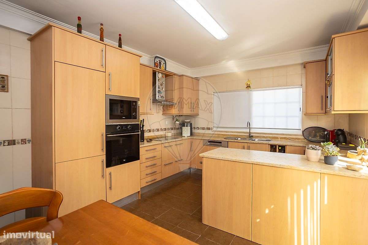 Moradia T4 para venda-19