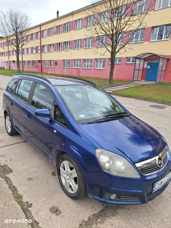 Opel Zafira - 22