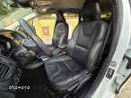 Volvo V40 D3 Inscription - 13