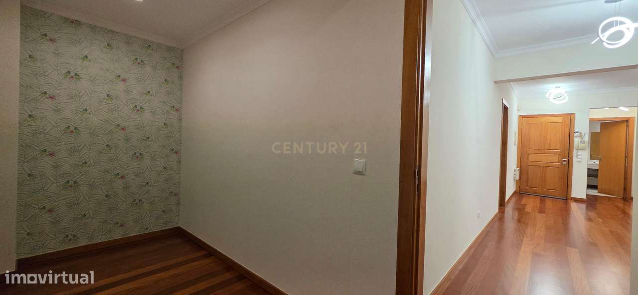 Apartamento T2+1 em Santo António-24