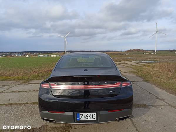 Lincoln MKZ - 5