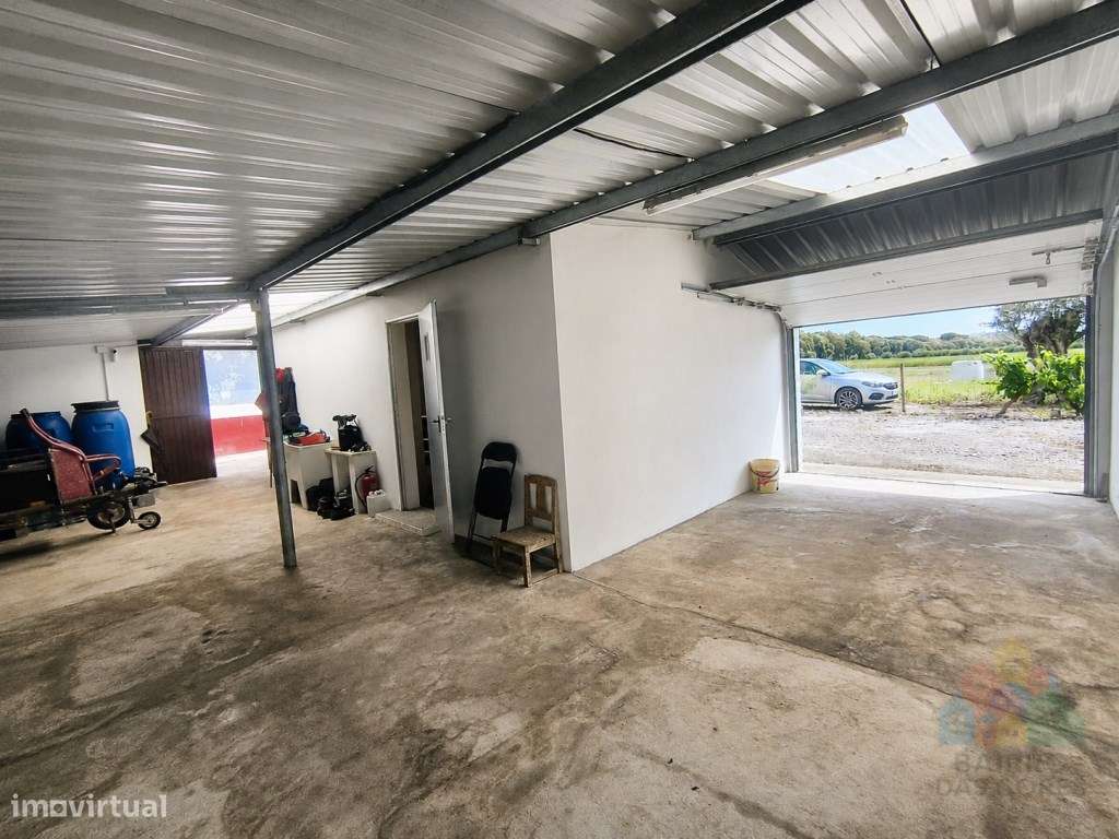 Quinta com 8280 m2 com acesso privado a rio em Tomar-12